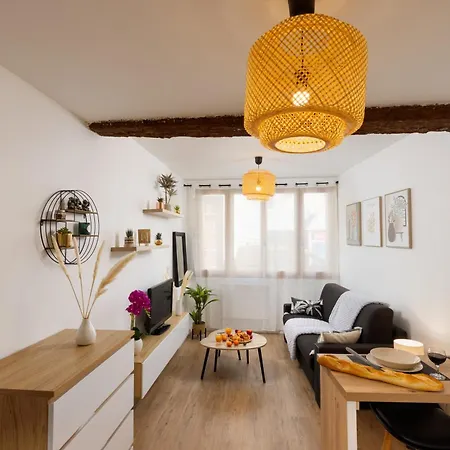 Beautiful Renovated Modern 公寓 *
